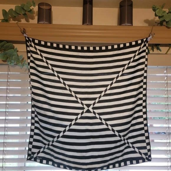 Vera Neumann Accessories - Vintage Black and White Geometric Scarf by Vera